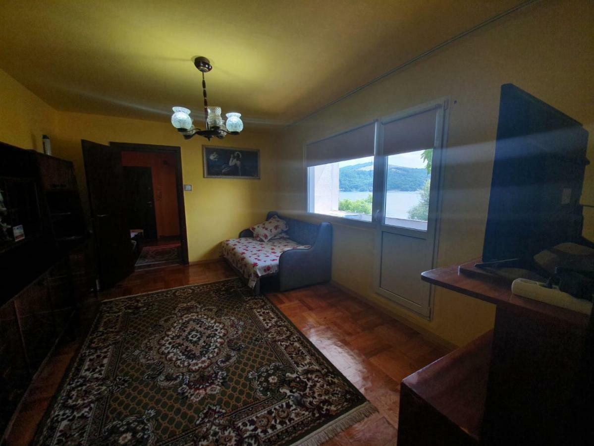 Apartmán Apartament Denis Orşova Exteriér fotografie