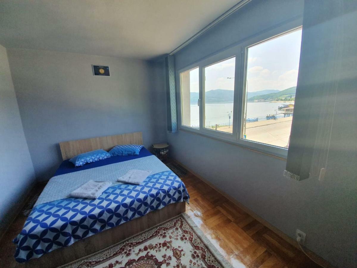 Apartmán Apartament Denis Orşova Exteriér fotografie